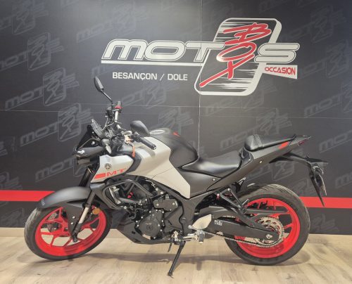 YAMAHA MT-03 – A PARTIR DE 111€/MOIS – Image 4
