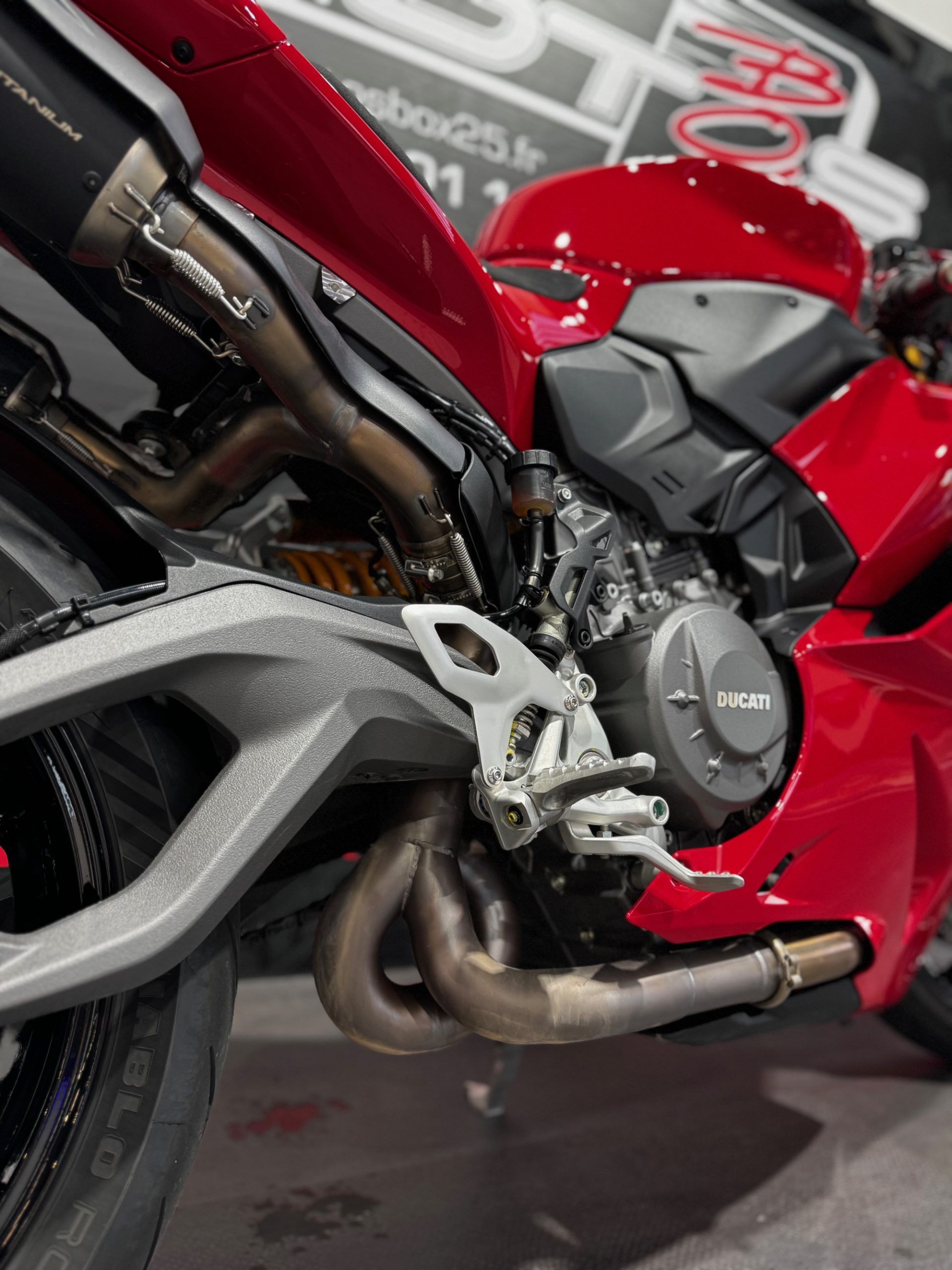 DUCATI PANIGALE V2 S TERMIGNONIS RACING - A PARTIR DE 296€/MOIS – Image 6