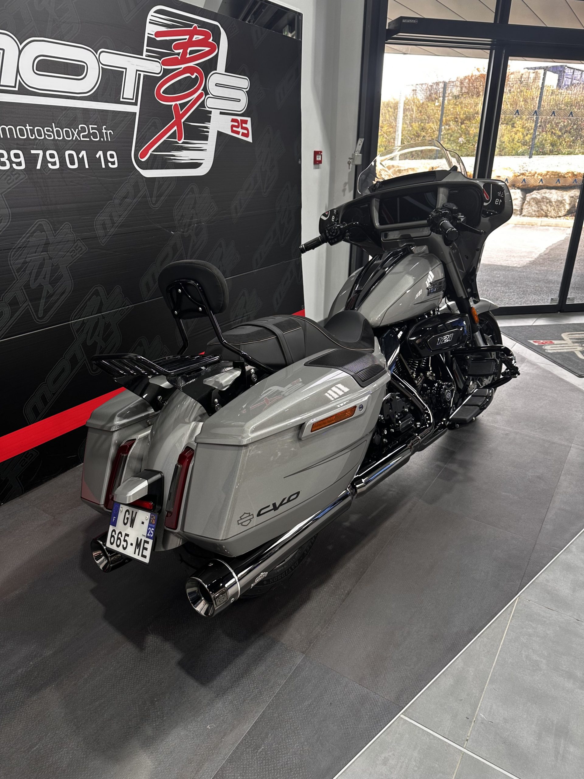 HARLEY-DAVIDSON TOURING STREET GLIDE 1977 CVO – Image 3