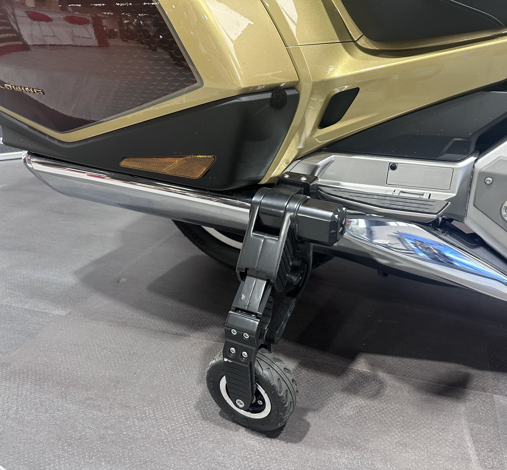 HONDA GL 1800 GOLDWING AIR BAG GPS – Image 2