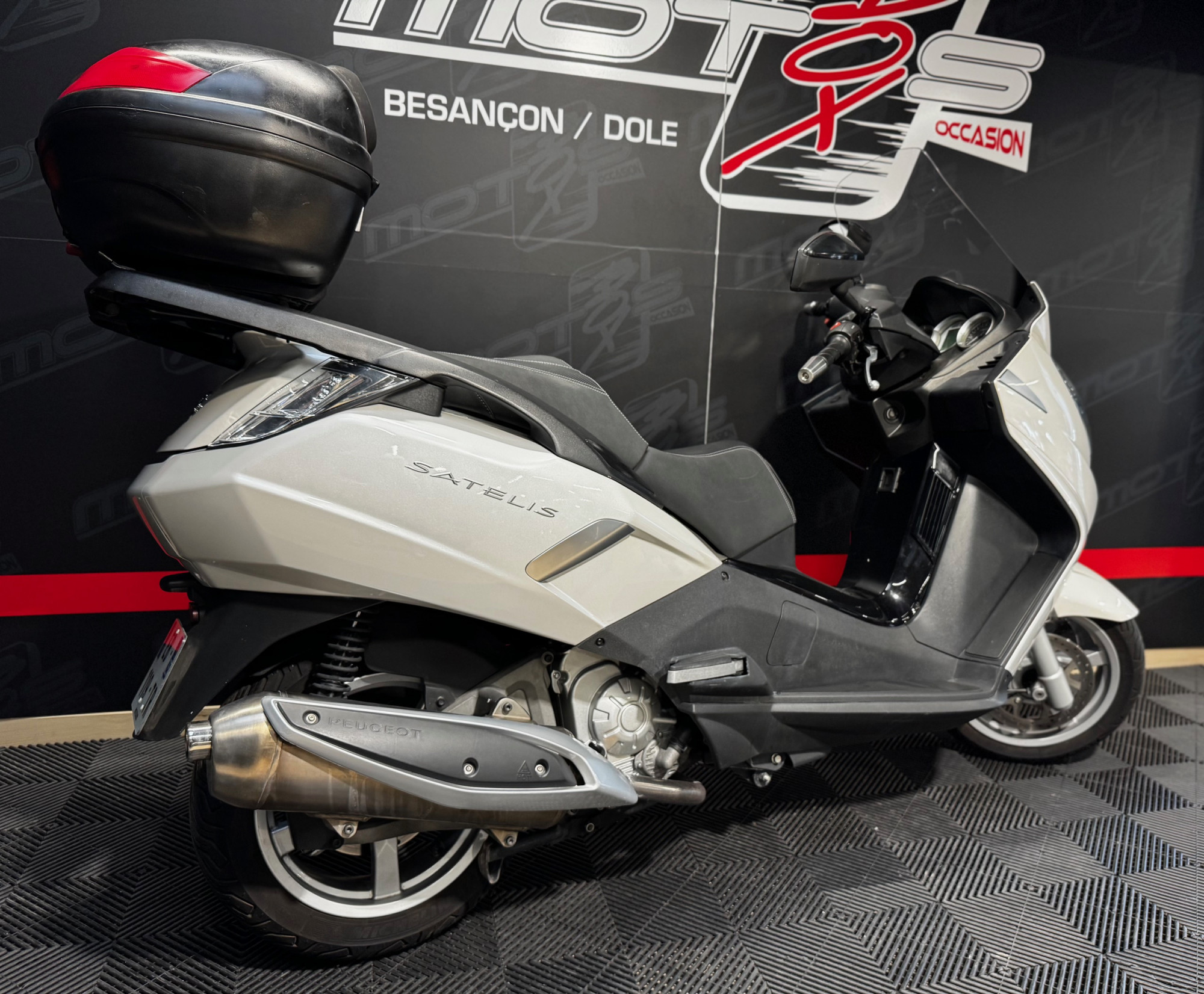 PEUGEOT SATELIS 400 i - A PARTIR DE 86€/MOIS – Image 4