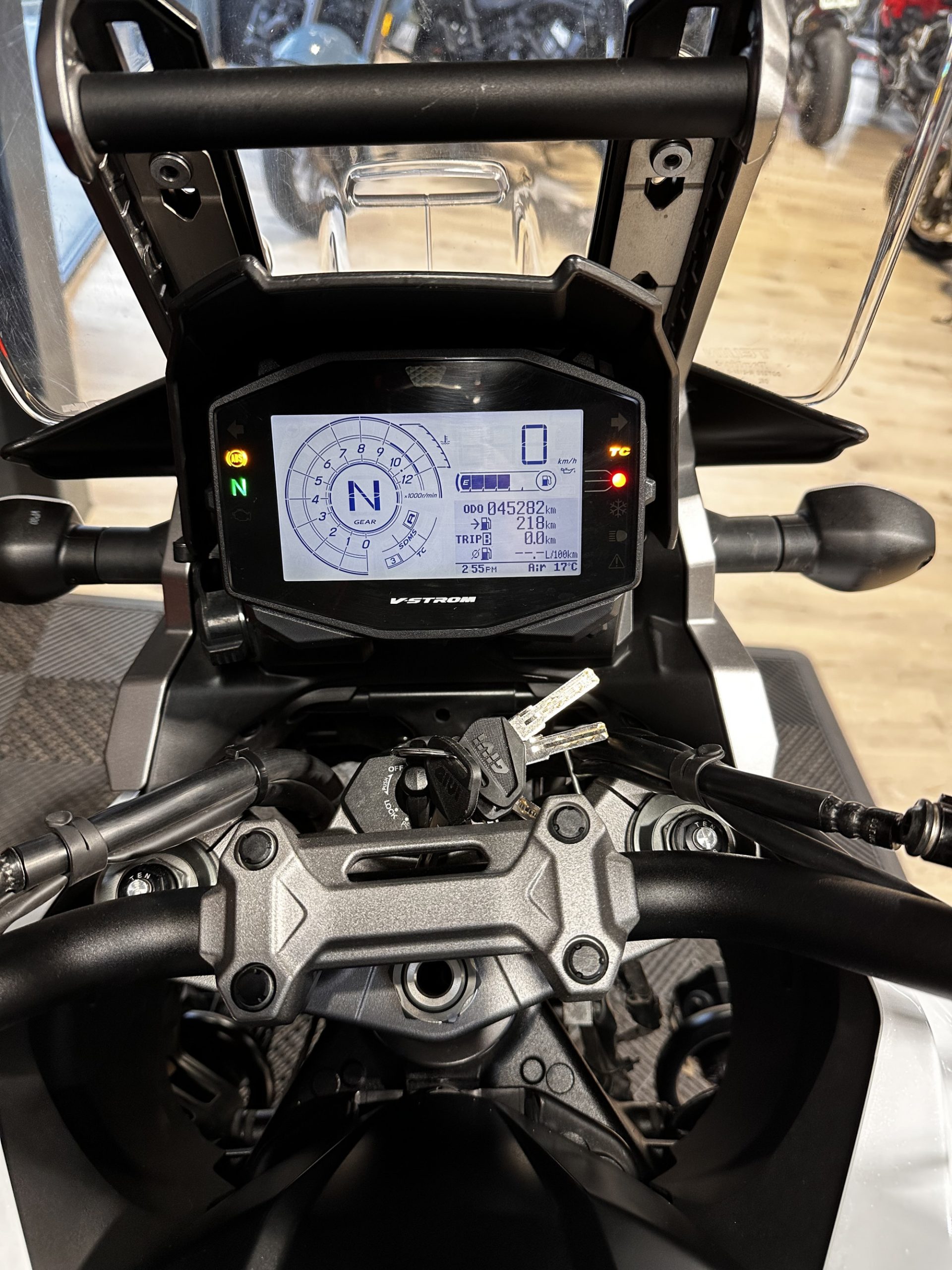 SUZUKI DL V-STROM 1050 – Image 5