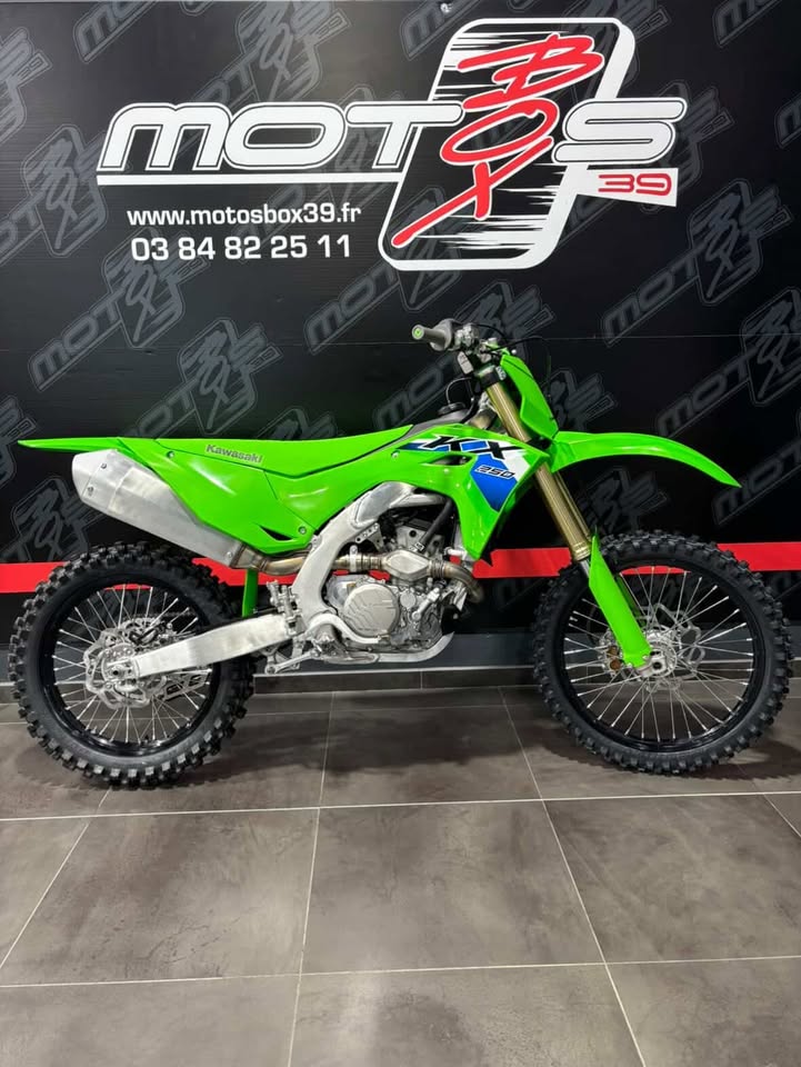 KAWASAKI KX-F 250 - A PARTIR DE 208€/MOIS