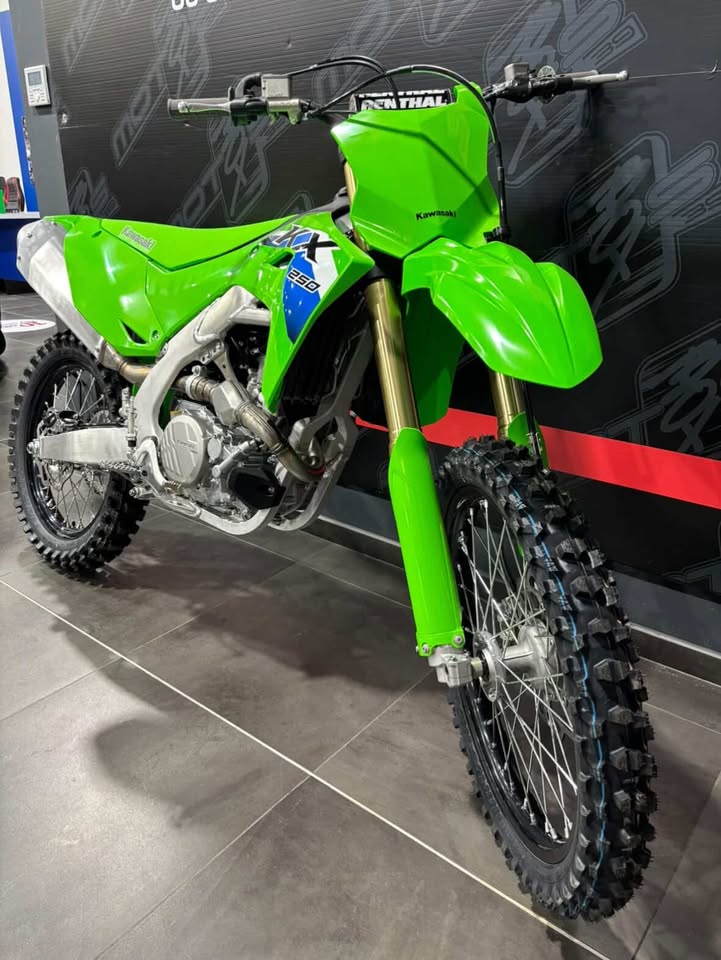 KAWASAKI KX-F 250 - A PARTIR DE 208€/MOIS – Image 2