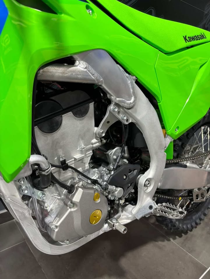 KAWASAKI KX-F 250 - A PARTIR DE 208€/MOIS – Image 3
