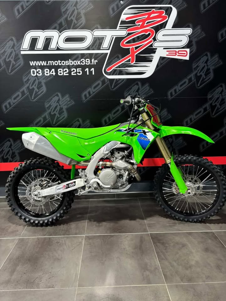 KAWASAKI KXF 450 -