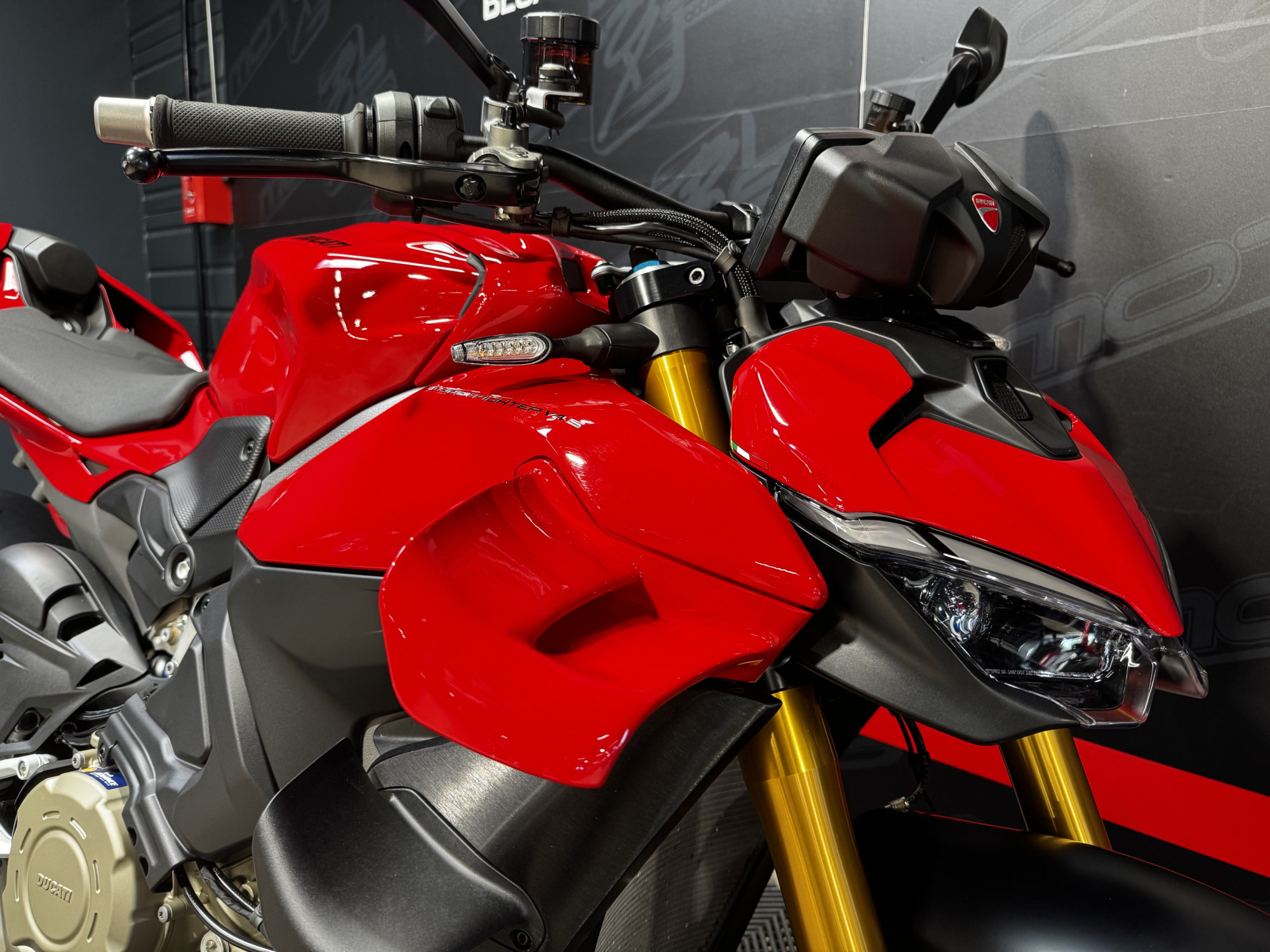 DUCATI STREETFIGHTER V4 S 2025 - A PARTIR DE 394€/MOIS – Image 6