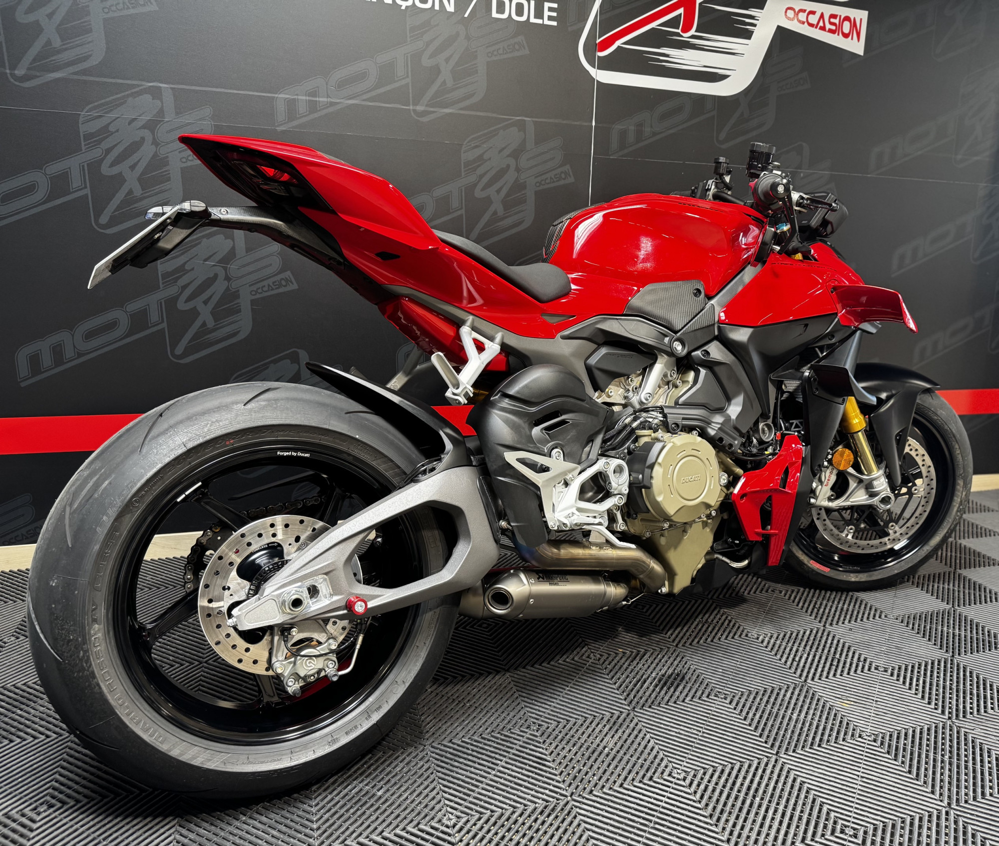 DUCATI STREETFIGHTER V4 S AKRAPOVIC - A PARTIR DE 394€/MOIS – Image 6