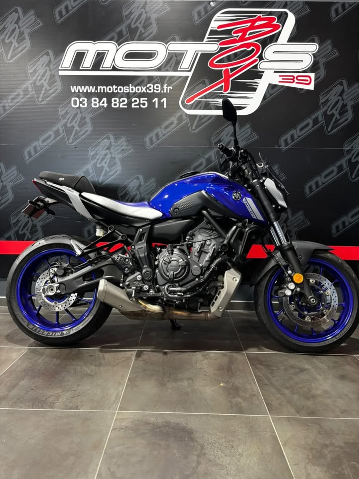 YAMAHA MT-07 – A PARTIR DE 125€/MOIS