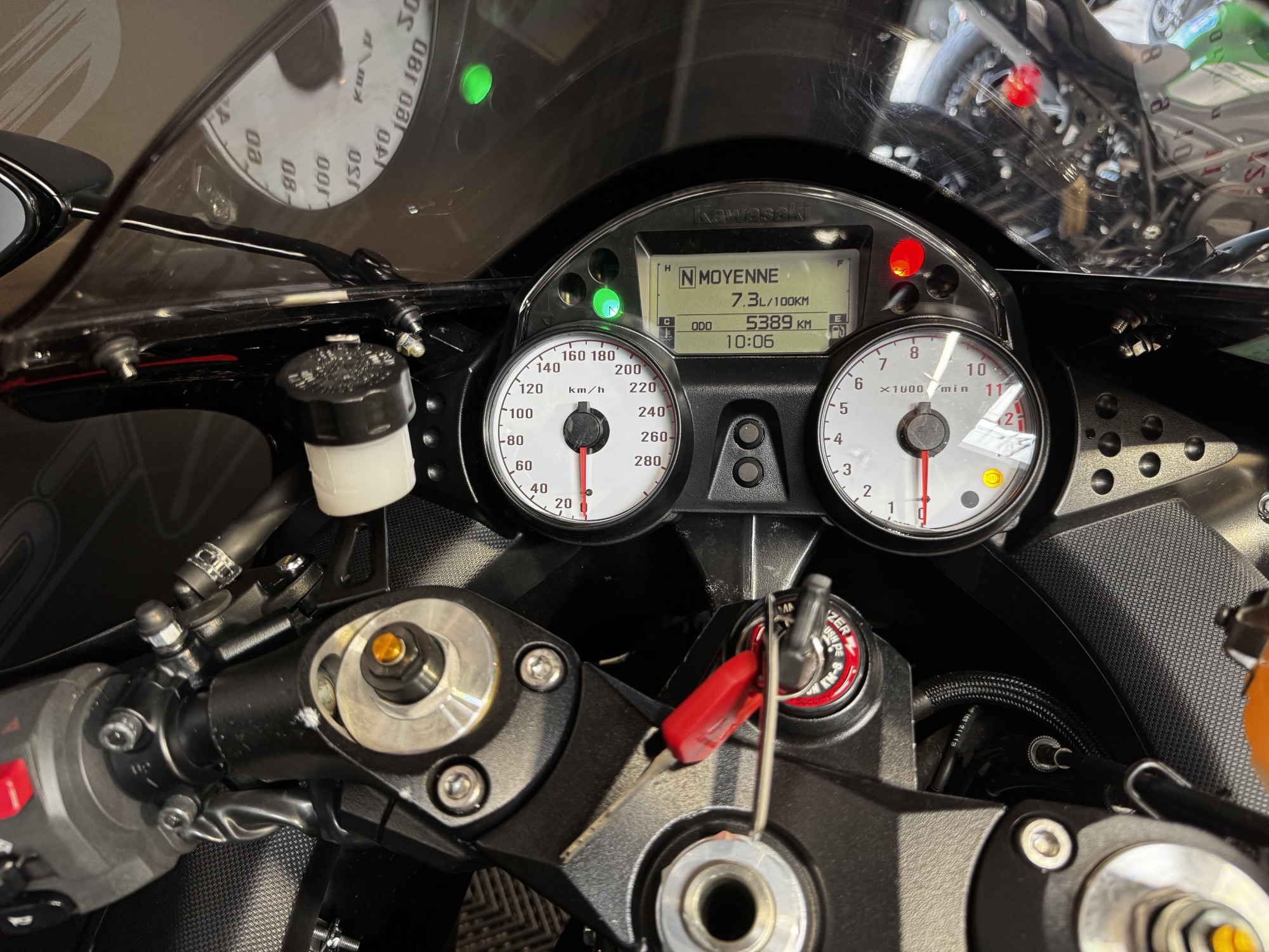 KAWASAKI ZZR 1400 ABS AKRAPOVIC - A PARTIR DE 169€/MOIS – Image 5